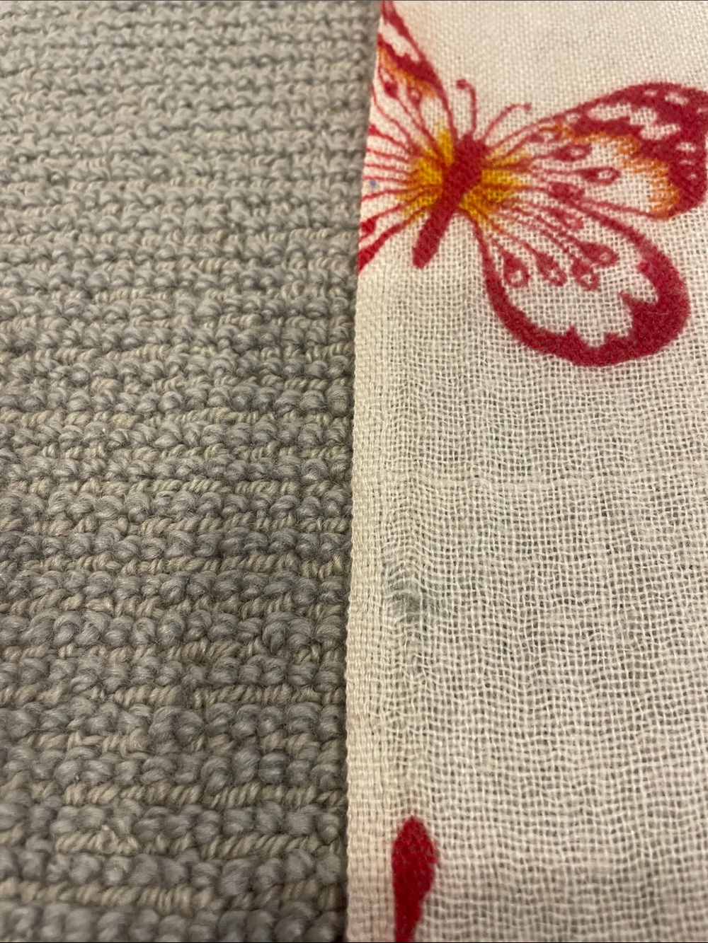 Butterfly Print cashmere shawl - Picture 7 of 9